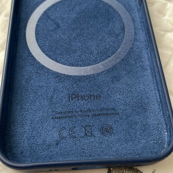 iPhone 12 Mini Deep Navy Silicone case with MagSafe - Picture 3 of 7